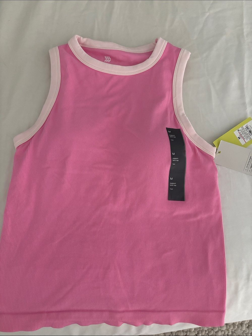All in Motion NWT sz M Pink Ribbed Tank Top with Light Pink Trim